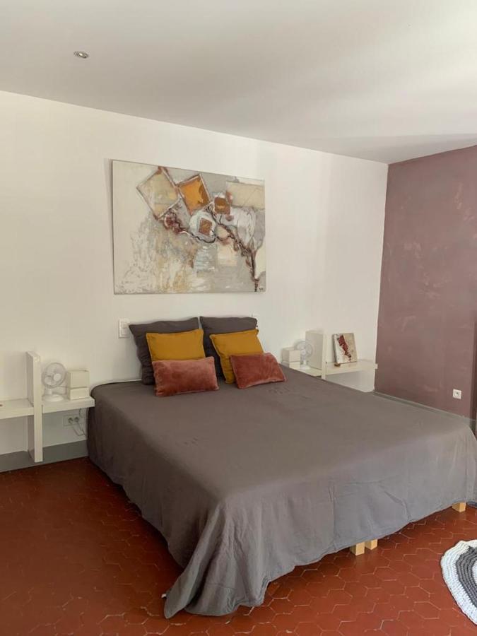 Bed and Breakfast Mas carita Cabannes Exterior foto